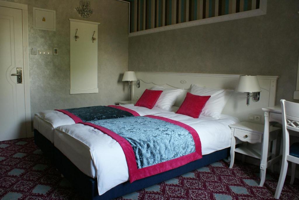Palac Domaniowski Wieniawa Habitación foto